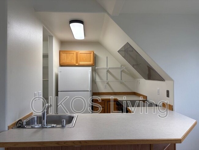 Photo - 2323 E 68th Ave