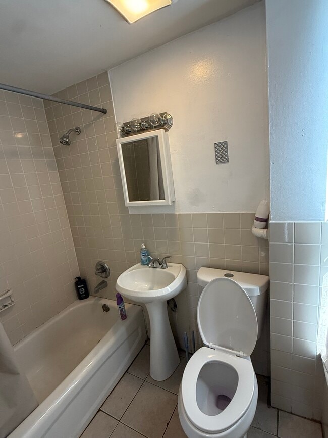 Photo - 44 Lee Ave Unidad 2