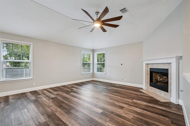 Photo - 16800 Bailey Jean Dr