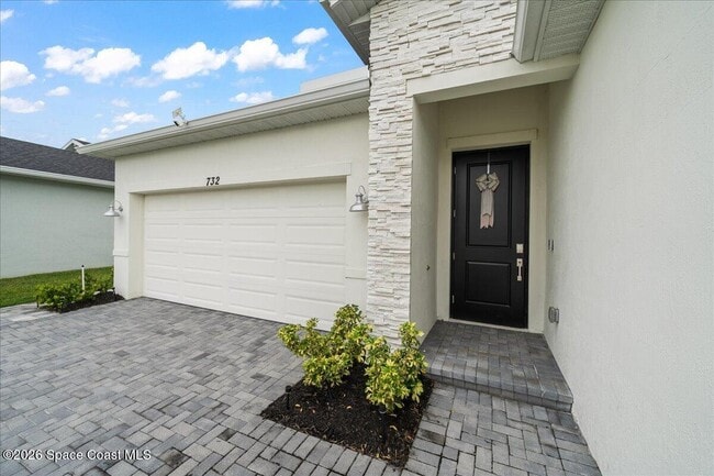 Photo - 732 Veridian Cir NW
