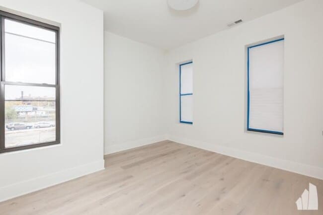 Photo - 3 bedroom in Chicago IL 60607 Unit 2S