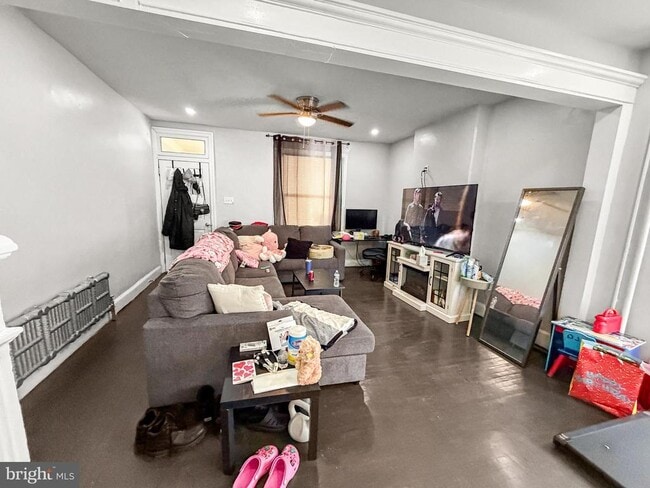 Photo - 413 Walnut St