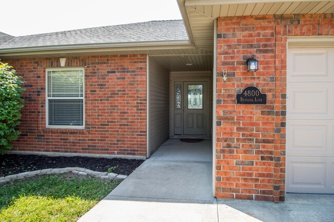 Photo - 4800 Burbank Loop