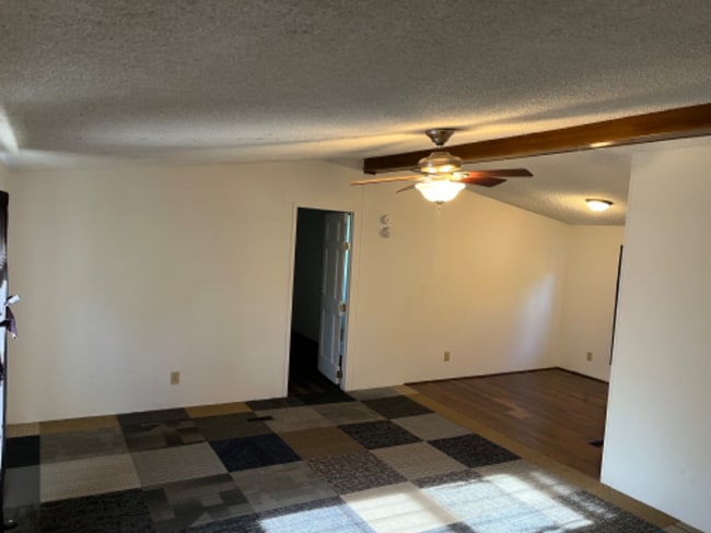 Photo - 9590 SW McAdoo Rd