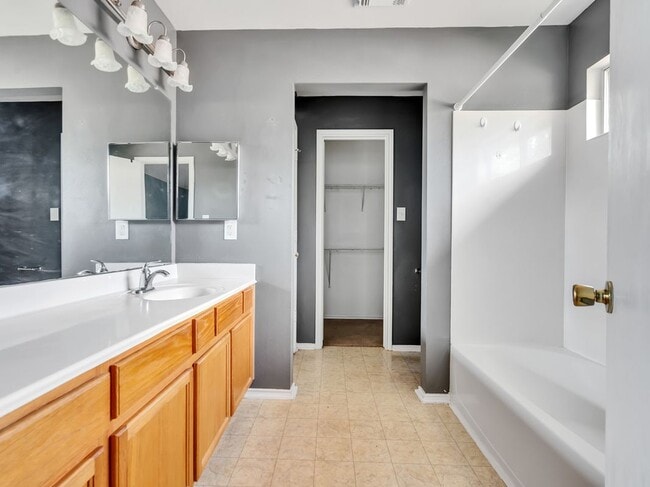 Photo - 13119 Lindenloch Ln