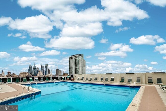 Photo - 604 S Washington Square Unit 2113