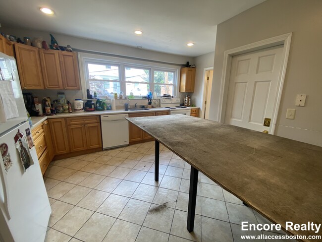 Photo - 288 Foster St