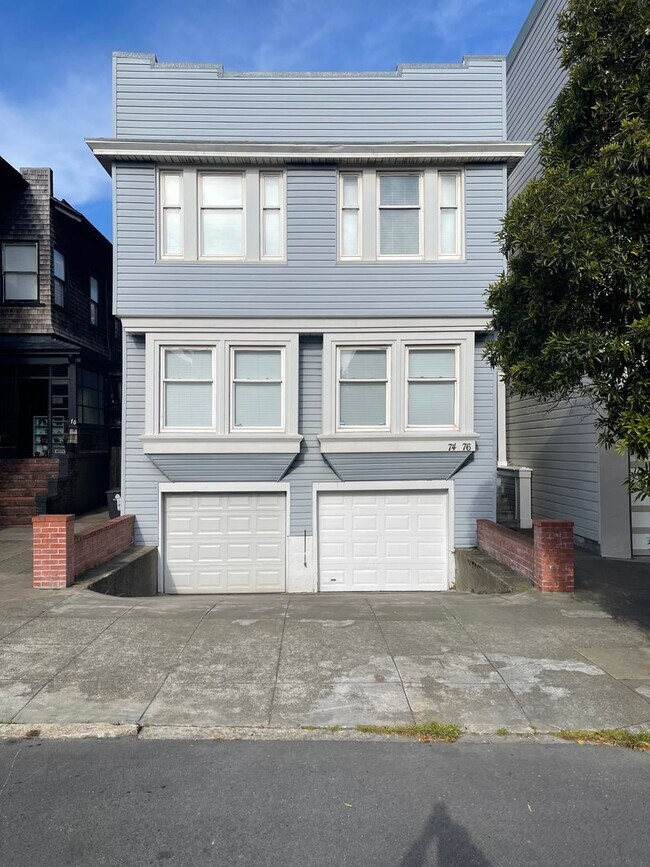 Spacious 6 Bedroom House in the Heart of L... - Spacious 6 Bedroom House in the Heart of L...