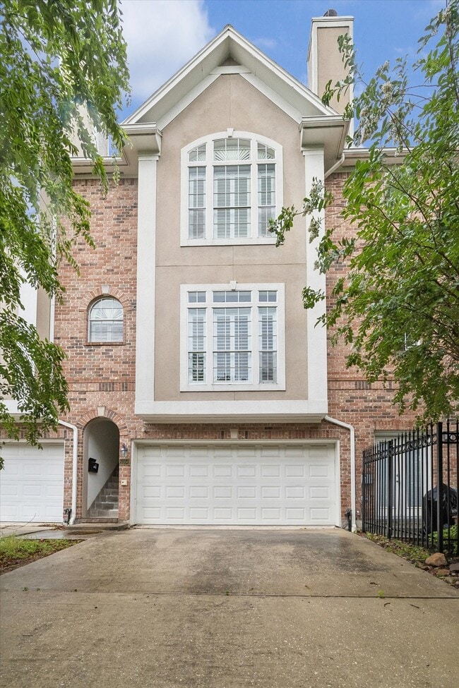 Photo - 5104 Fairmont St