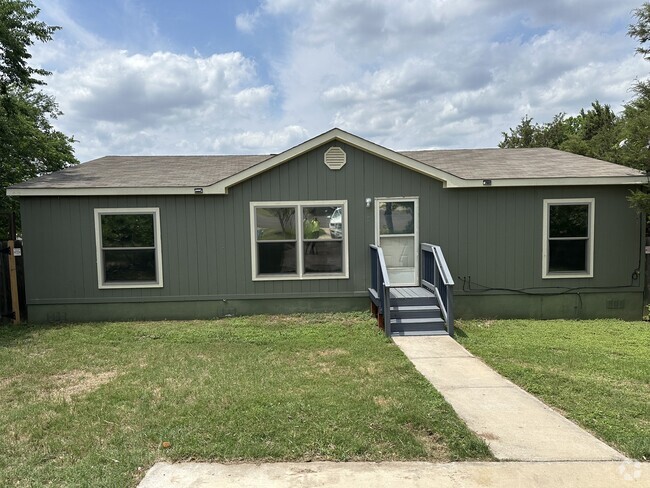 Building Photo - 7208 Comstock Cv Rental