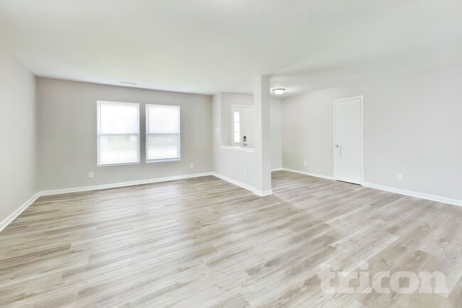 Photo - 3105 Arrowroot Ln