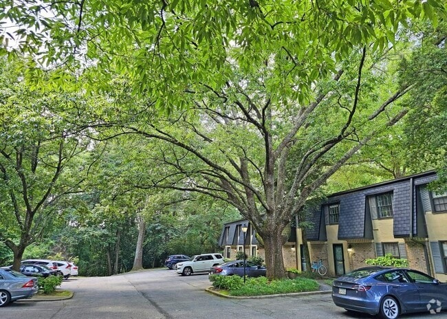 Building Photo - 226 Triumph Dr NW Rental