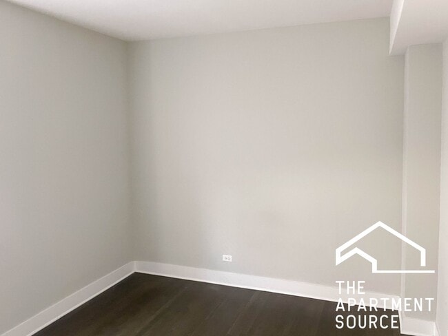 Photo - 1952 W Nelson St Unit 3E