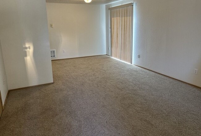 Photo - 377-379 Shamrock St Unit 377