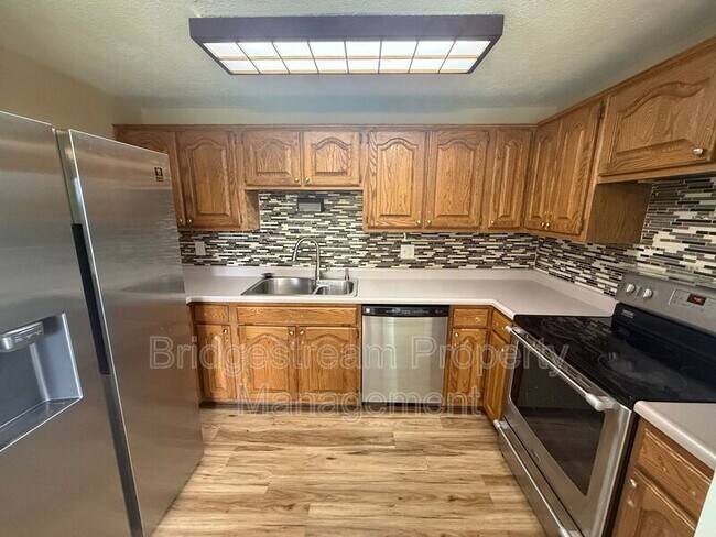 Photo - 7611 Blossomview Ct
