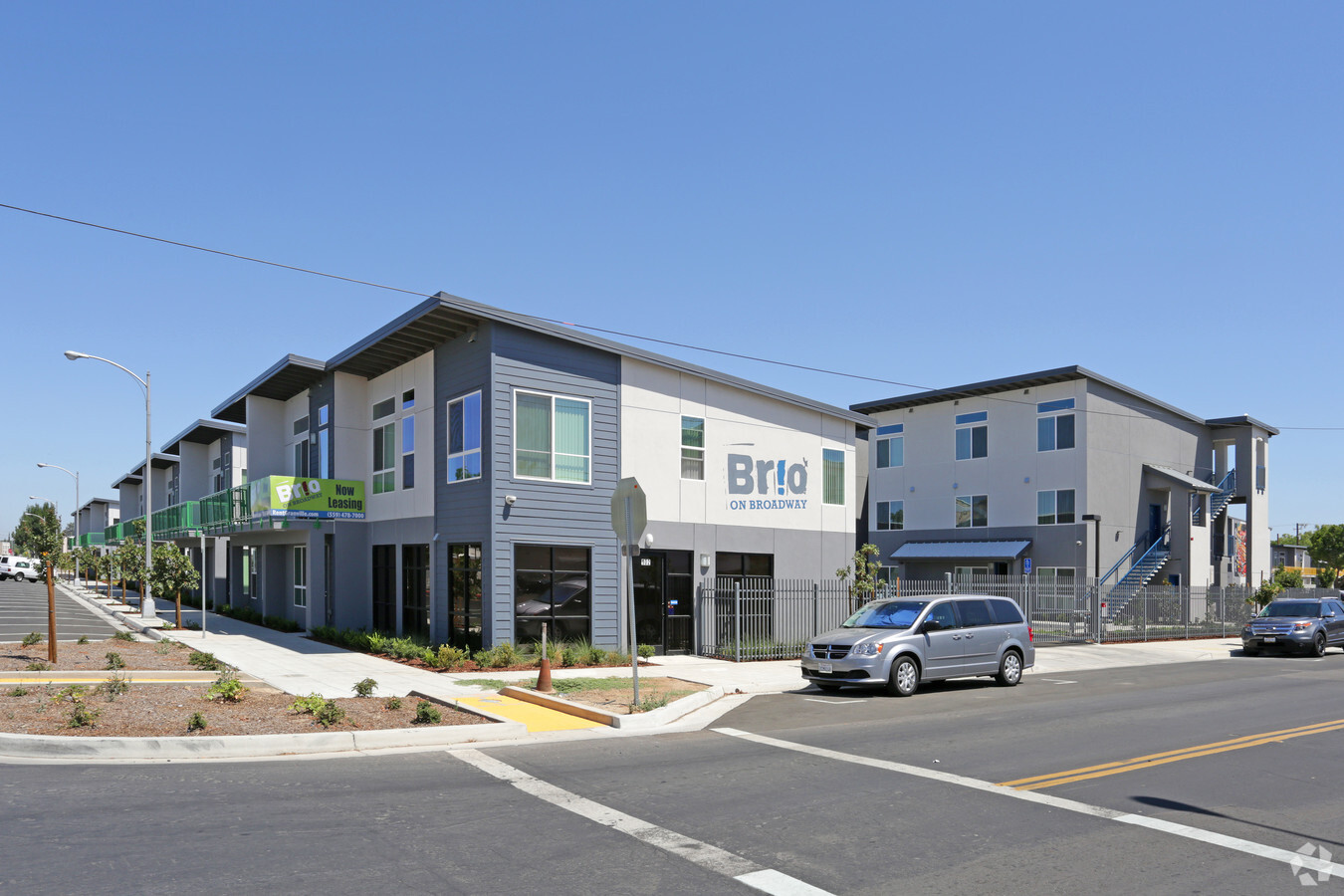 Brio on Broadway - Brio on Broadway Apartments