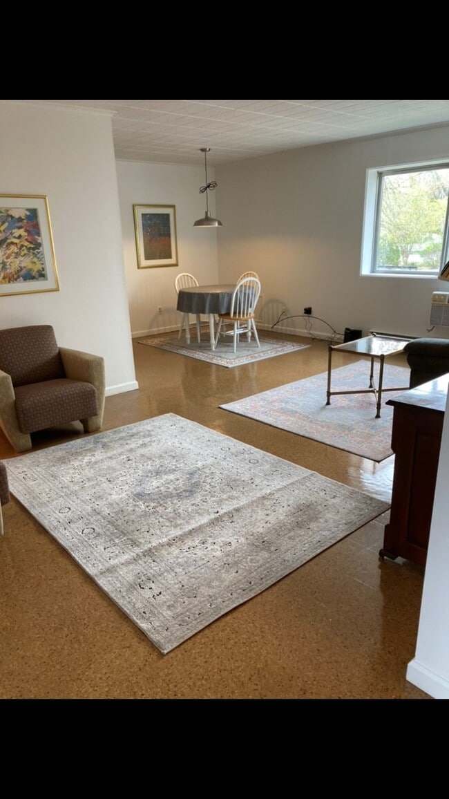 Photo - Carrollton Manor Apartments