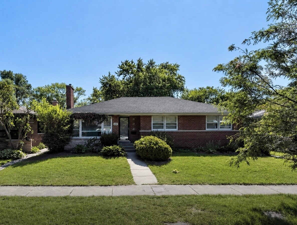 Photo - 8943 Ewing Ave