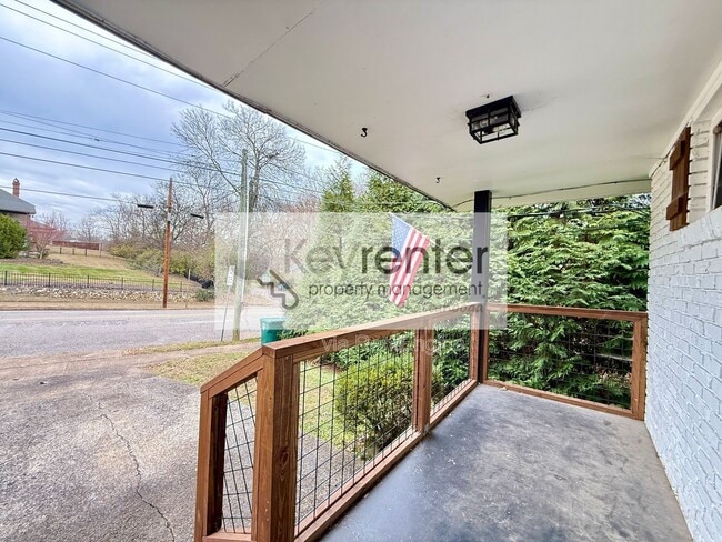 Photo - 904 Tremont St