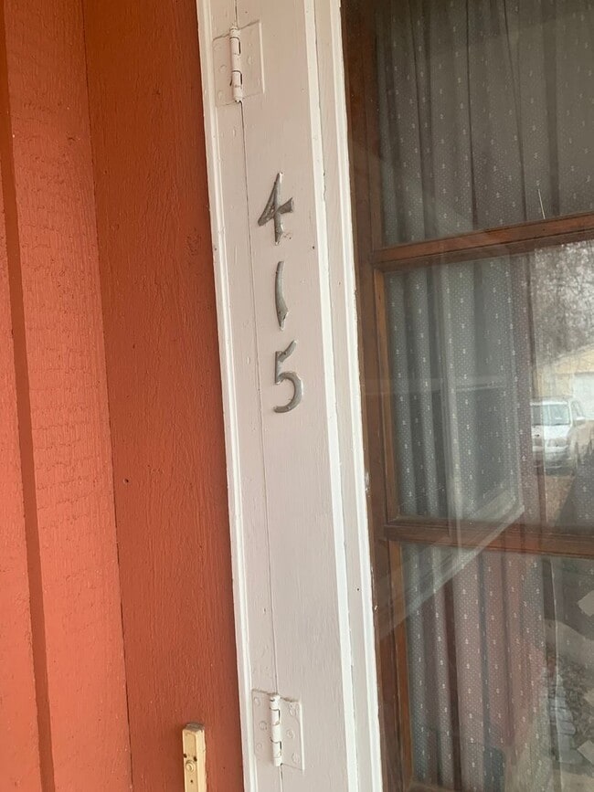 Building Photo - 415 Denver St Unit 415 Denver Apt 3