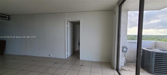 Photo - 13499 Biscayne Blvd