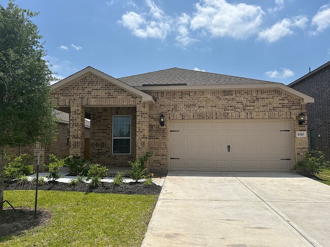 Building Photo - 1010 Whispering Winds Dr Rental