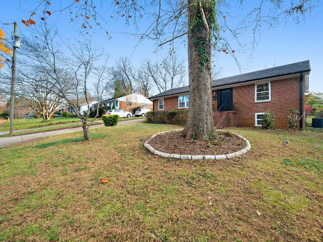 Photo - "Charming 3-Bed Home with Gleaming Hardwood Floors on Sheffield Road!"