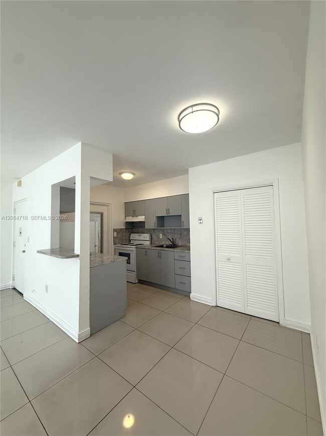 Photo - 4410 W Flagler St Unit 107