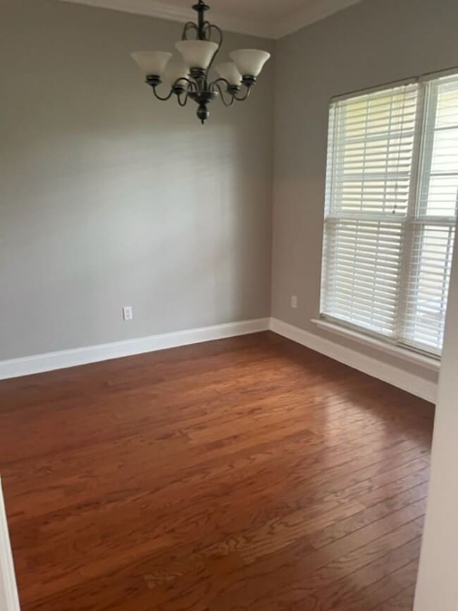 Photo - 112 Huntingdon Dr