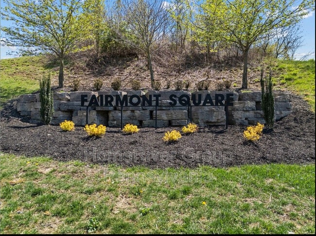 Photo - 426 Fairmont Dr Townhome