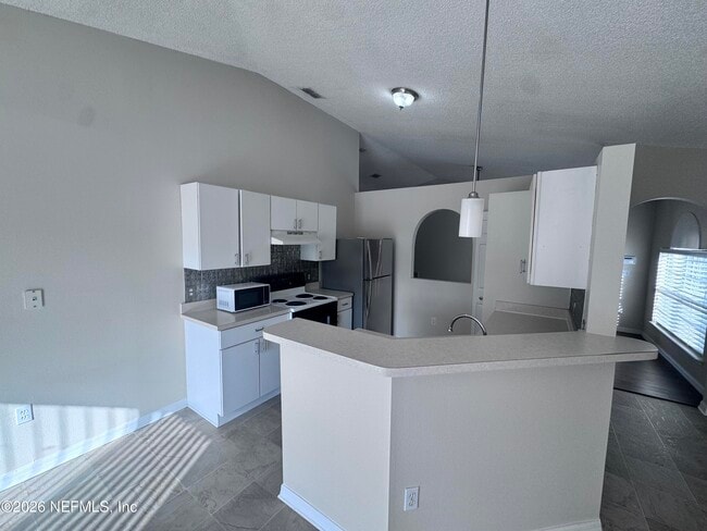 Photo - 8440 Oak Crossing Dr W