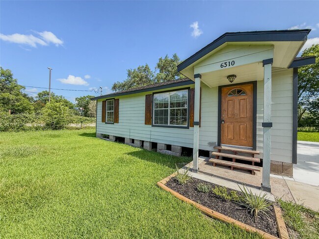 Building Photo - 6310 Brookside Rd