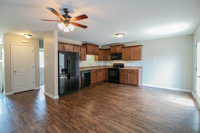 Photo - 1716 Thistlewood Dr