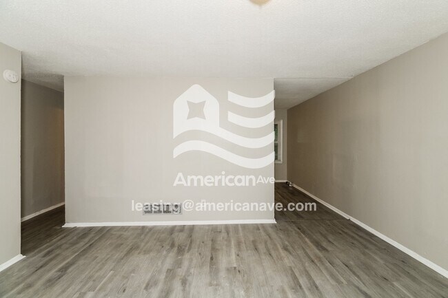 Photo - 212 Woodcrest Dr