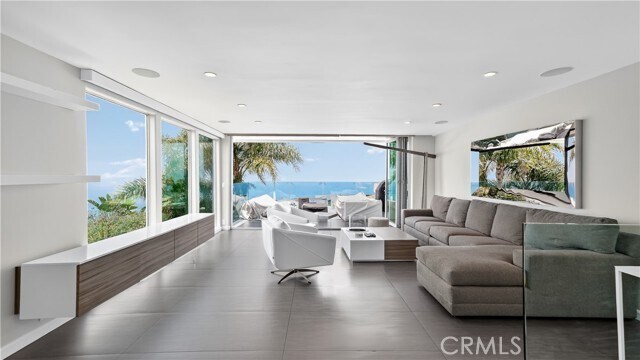 Photo - 855 Santa Ana St