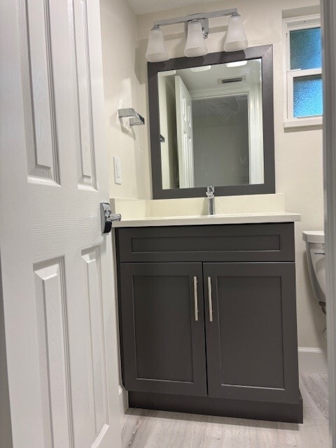 Guest Vanity - 1502 Edgewater Cir Unit 6C