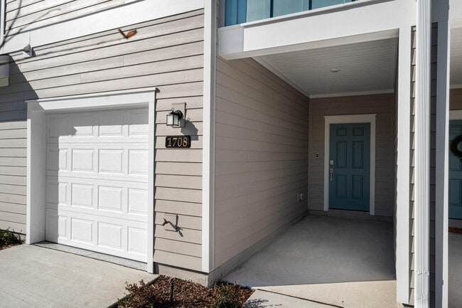 Photo - 1708 Garden Grove Ct