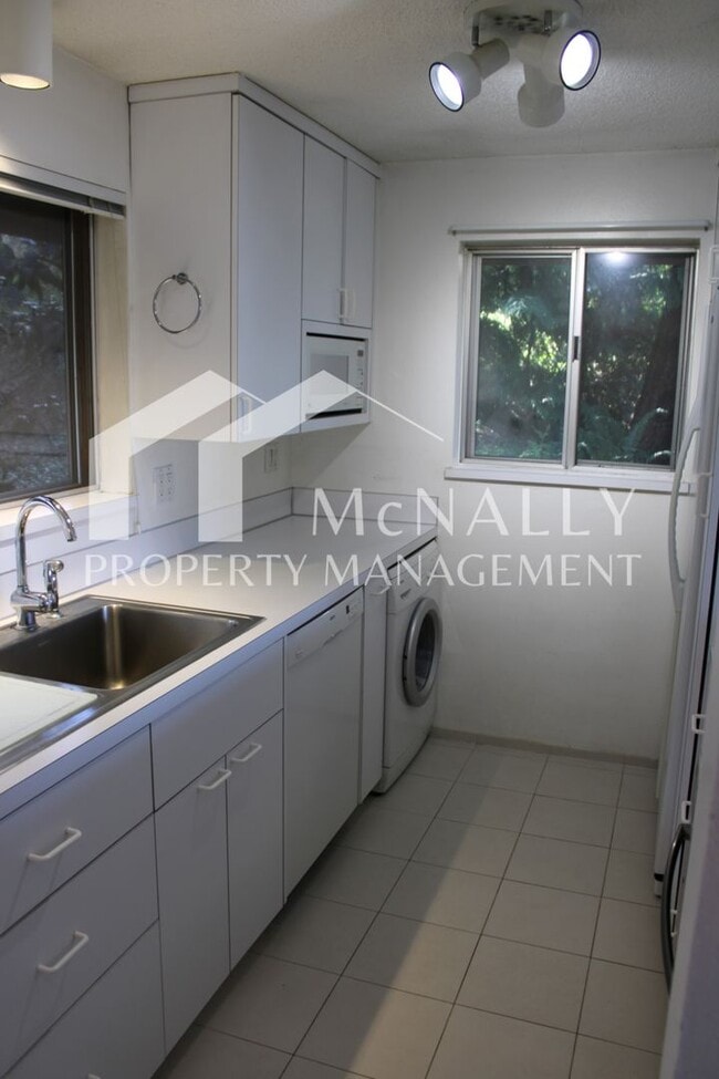 Photo - Beautiful 1 Bedroom Water View Condo