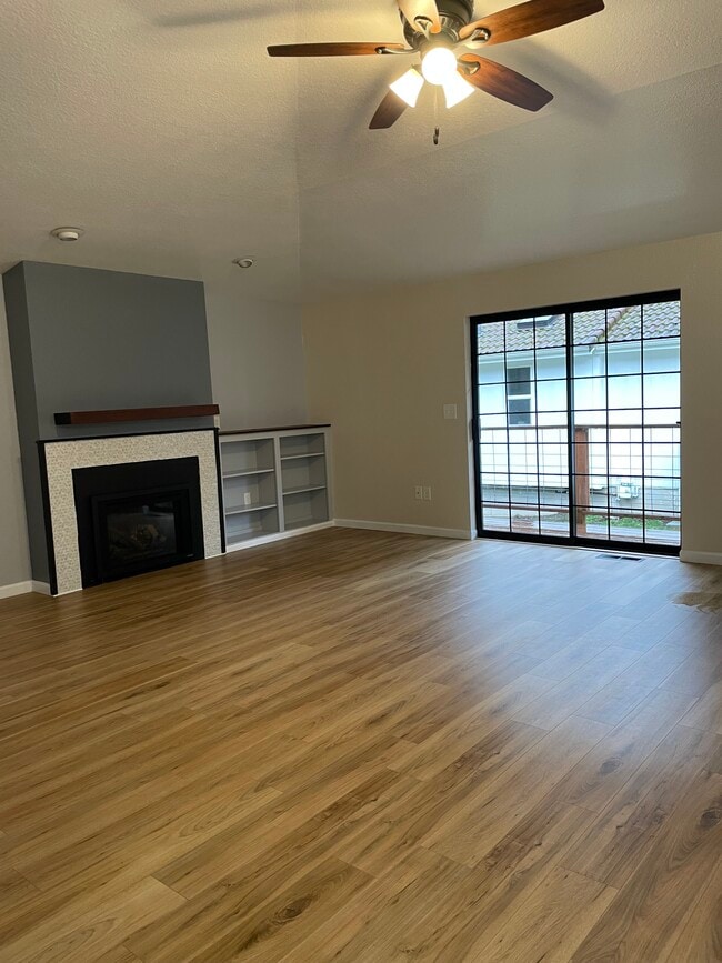 Photo - 8938 49th Ct NE