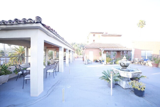 5640 Franklin Ave Unit 501