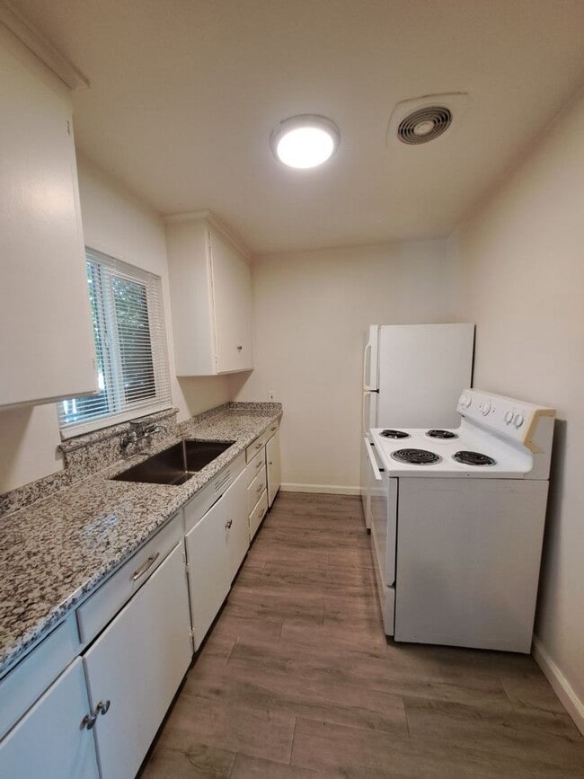 Photo - 2509 N Thesta St Unit 2509