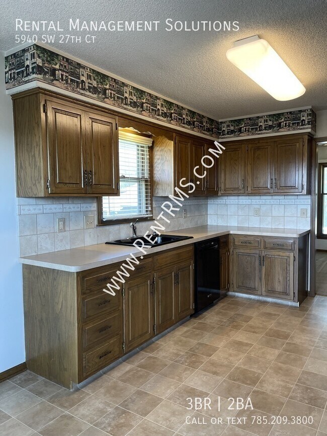 Photo - 5940 SW 27th Ct