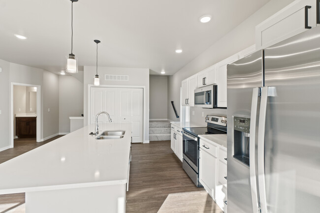 Building Photo - Heritage Hill Rental