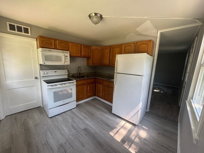 125 Woodlawn Cir