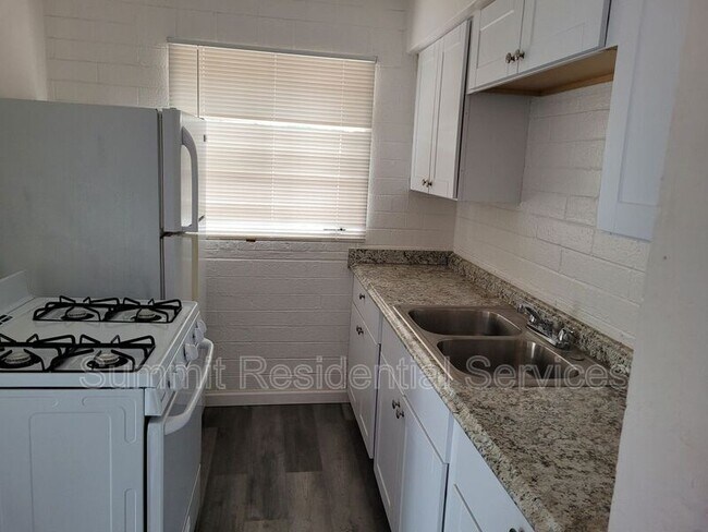 Photo - 2733 Sunland Vista