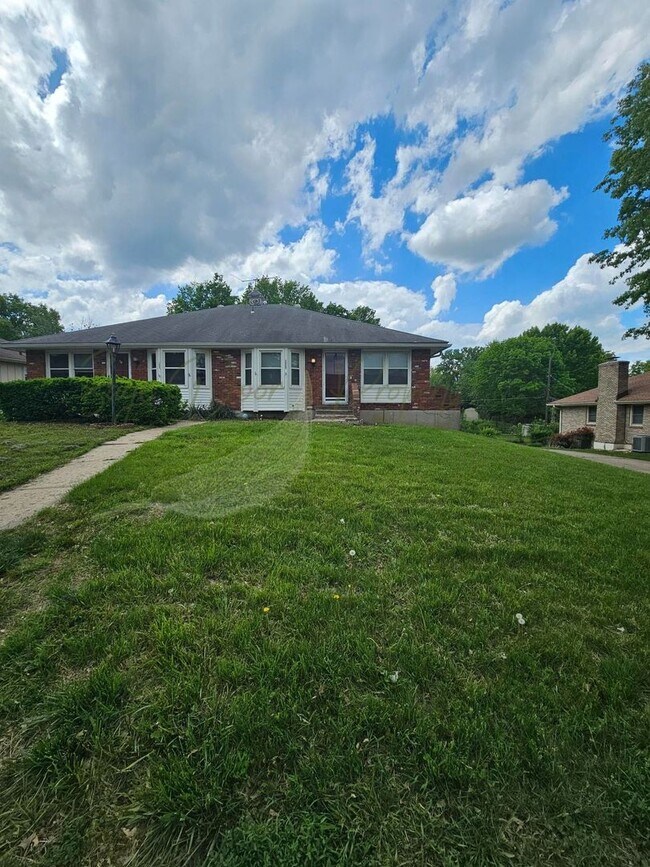 TOWNHOME IN BLUE SPRINGS!!! - TOWNHOME IN BLUE SPRINGS!!!
