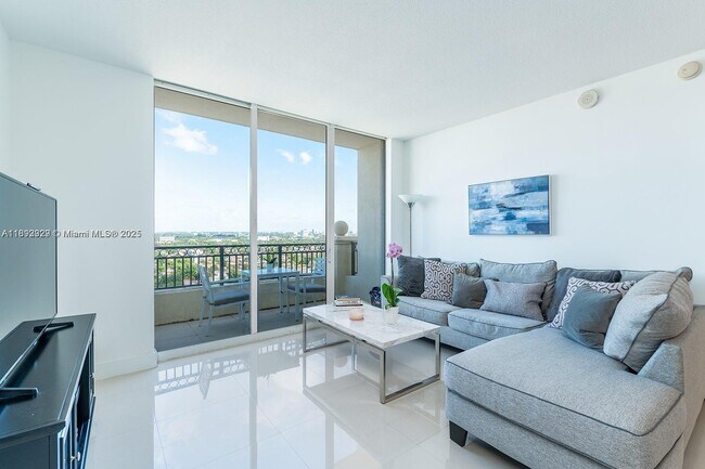 Photo - 3232 SW 22nd St Unidad 1910