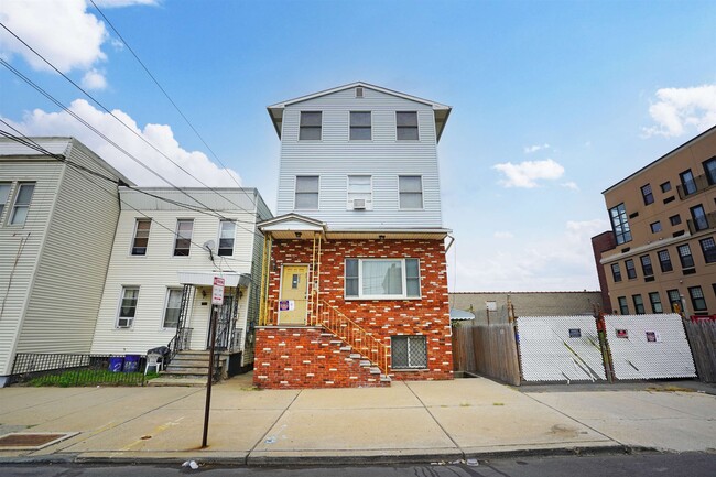 Photo - 200 Culver Ave Unit 3