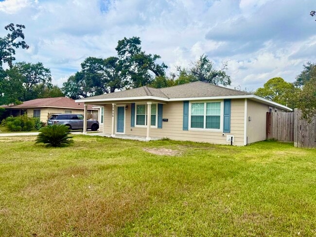 Building Photo - 7906 Hammerly Blvd