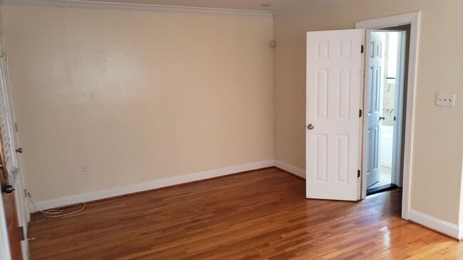 Photo - 3656 New Hampshire Ave NW Unidad 4